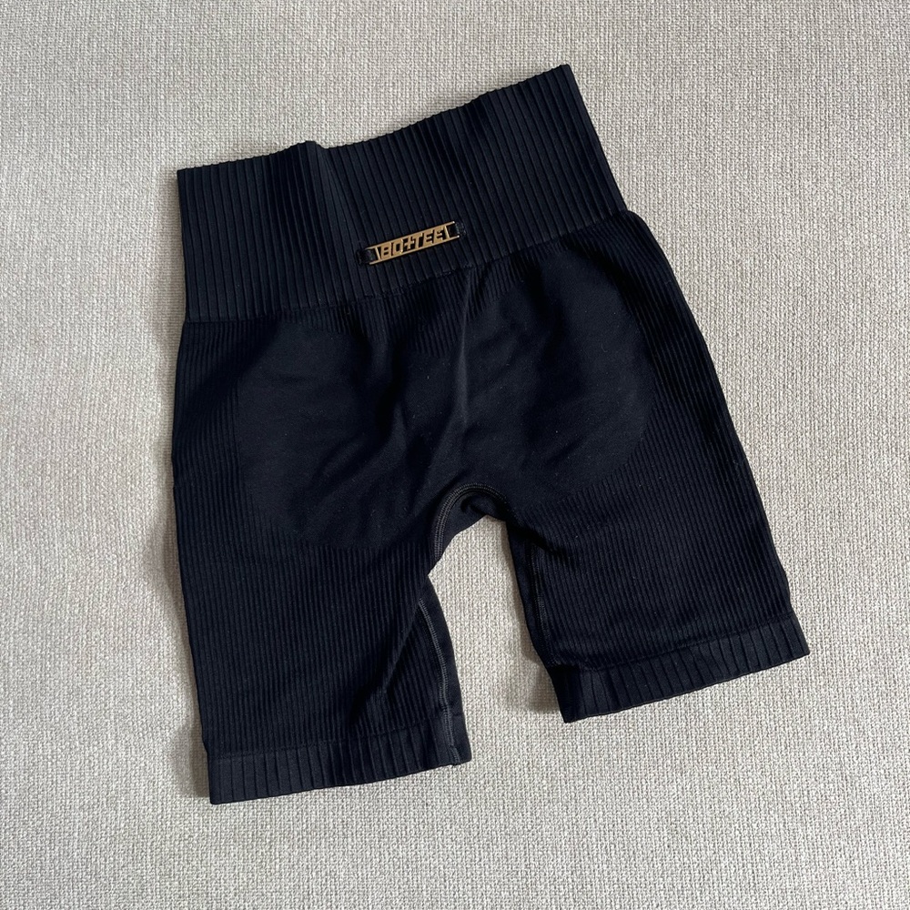 Bo+Tee Biker Shorts